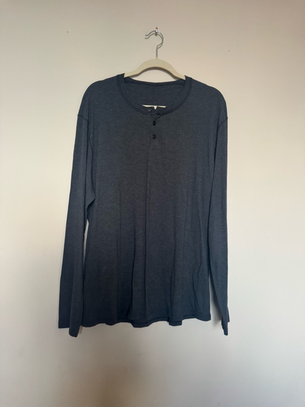 lululemon athletica Men's Long-Sleeve Henley - Charcoal Gray